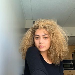 Meet your Posher, Marisa